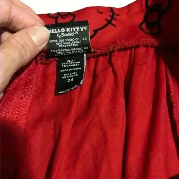 Hello Kitty‎ by Sanrio Red Milk and apple velvet emblem knee length skirt, Sz 24 - Picture 8 of 9